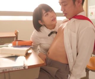 Em nữ sinh dâm cực thích bú cu