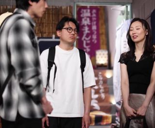 Con rể nứng khi thấy mẹ vợ đang tắm